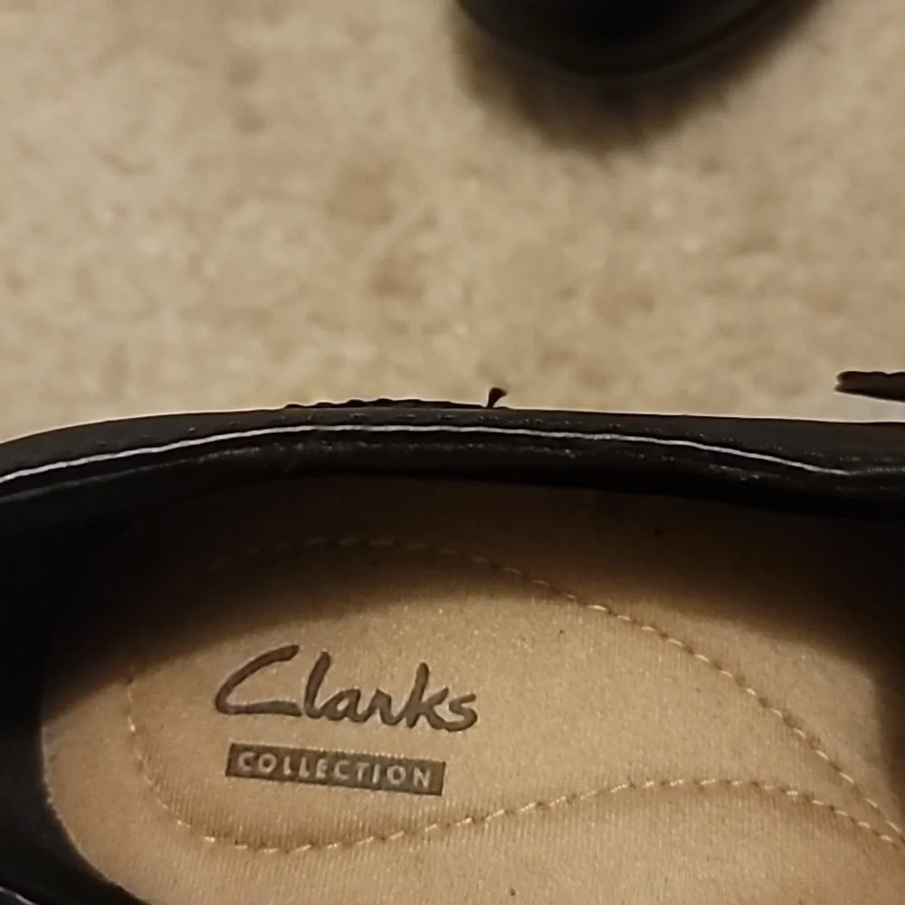 Clarks Black Heel Booties Size 8M - Picture 5 of 8